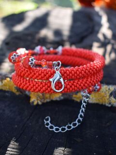 Многорядный браслет из бисера красный, изображение 2