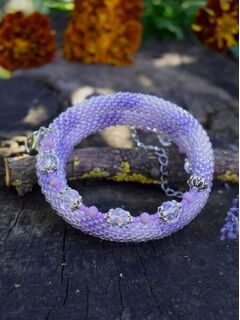 Многорядный браслет из бисера сиреневый