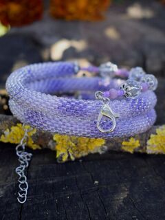 Многорядный браслет из бисера сиреневый, изображение 2